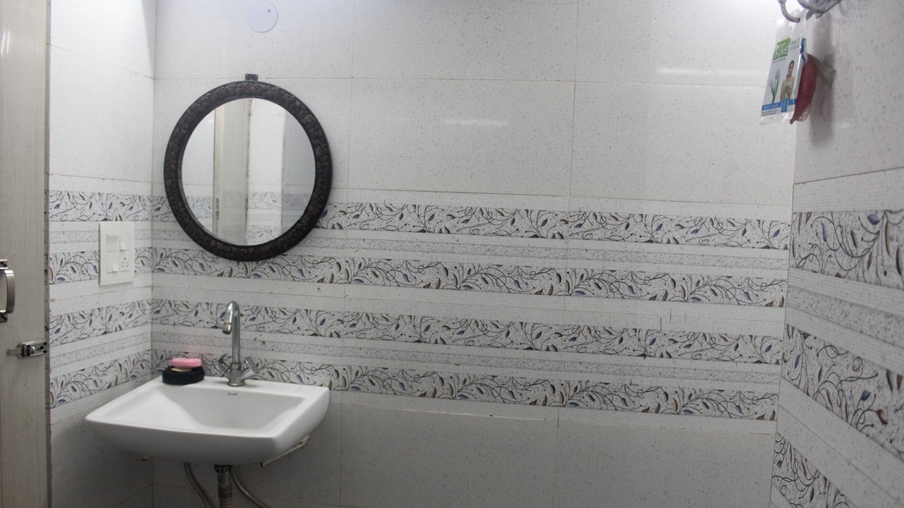 Photo of Bathroom in Hari Nagar