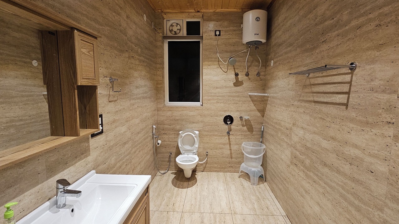 Photo of Bathroom in Tehri