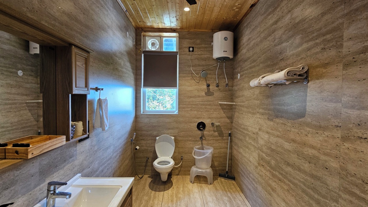 Photo of Bathroom in Tehri