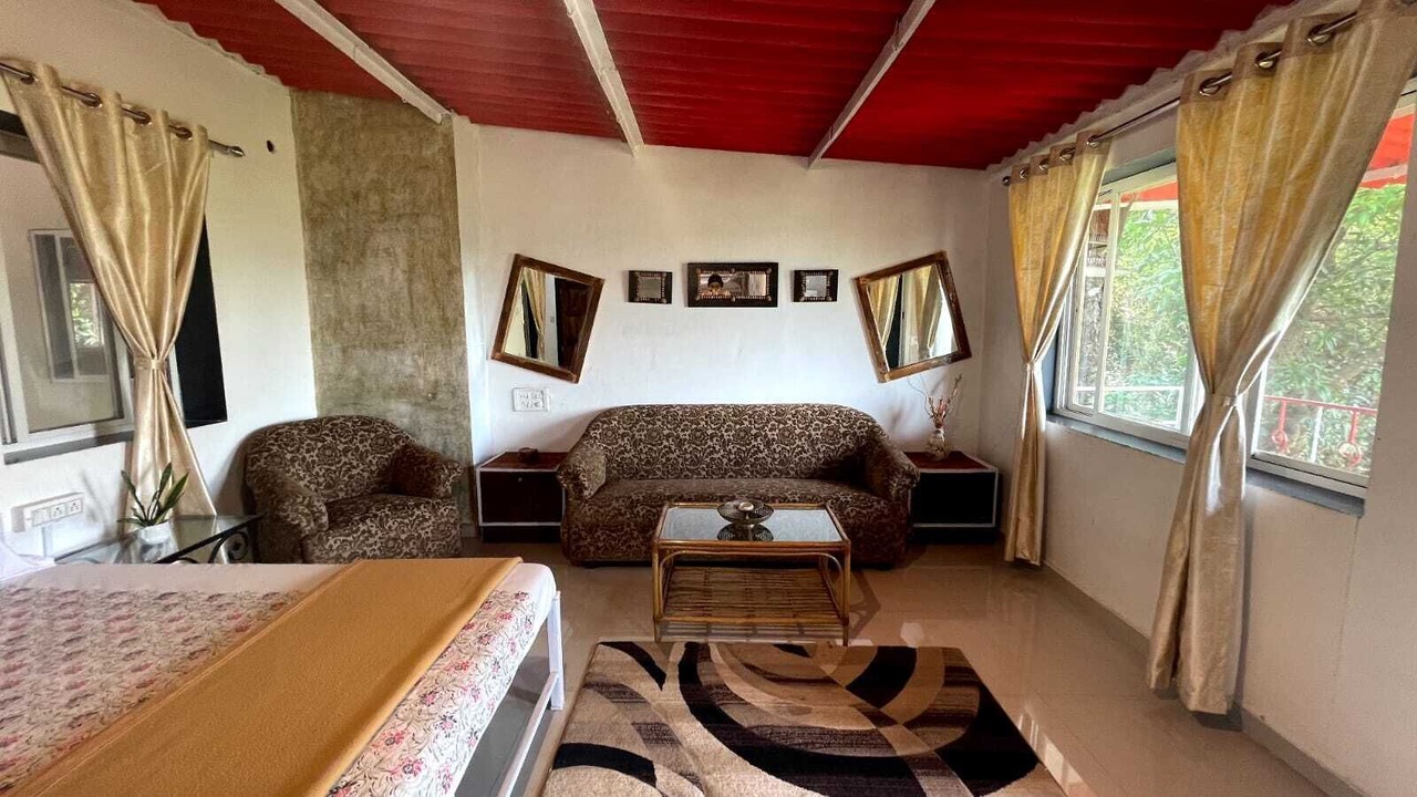 Photo of Livingroom in Mahabaleshwar