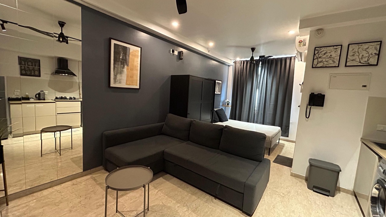 Photo of Livingroom in Thane West