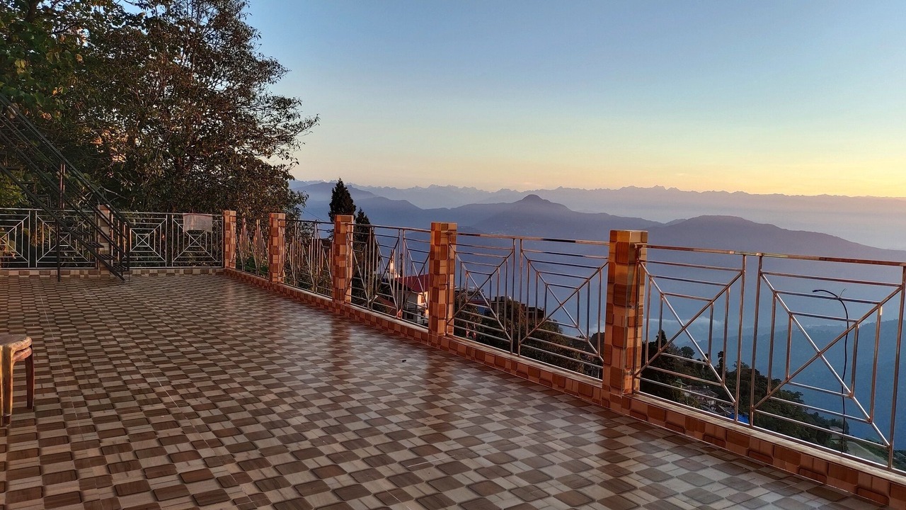 Photo of Patio Balcony in Darjeeling