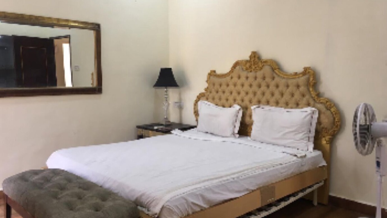 Photo of Bedroom in Aarey Colony
