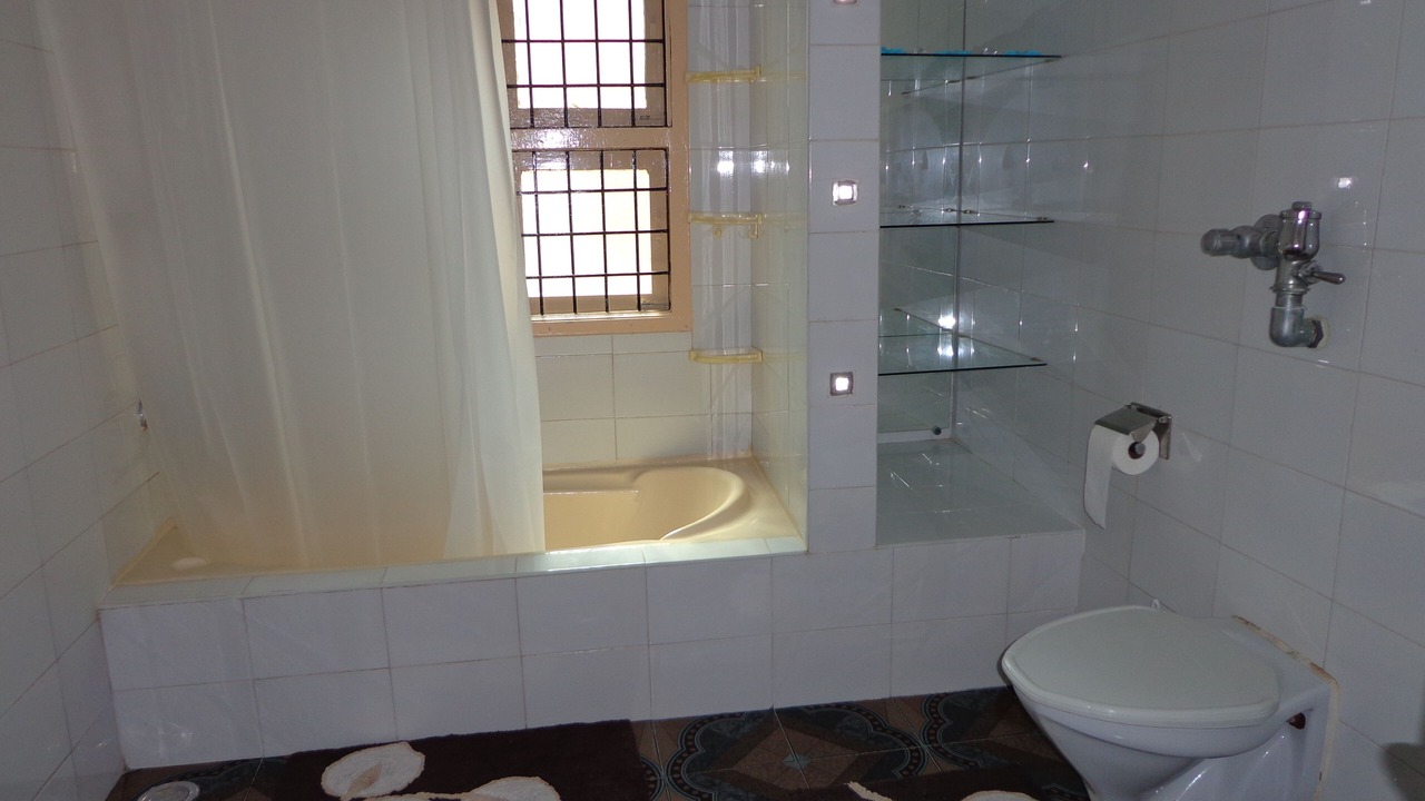 Photo of Bathroom in Allapakkam