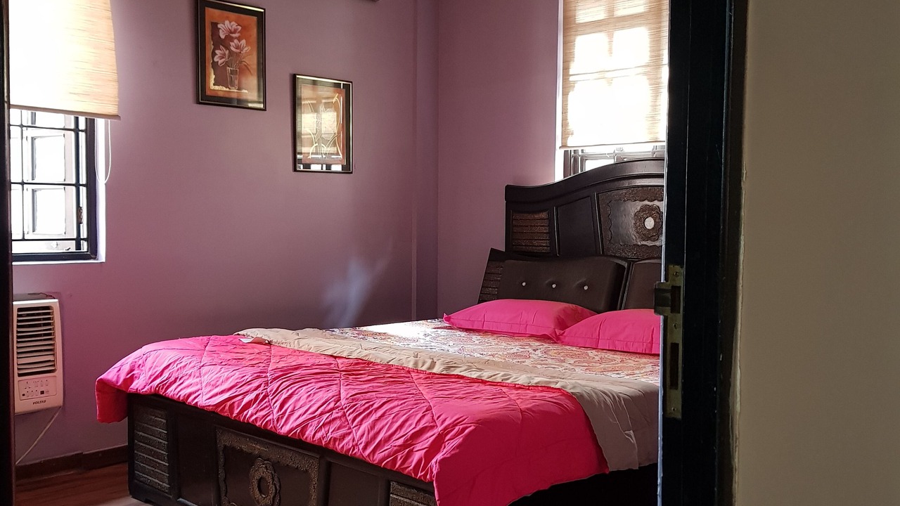 Photo of Bedroom in Ballygunge