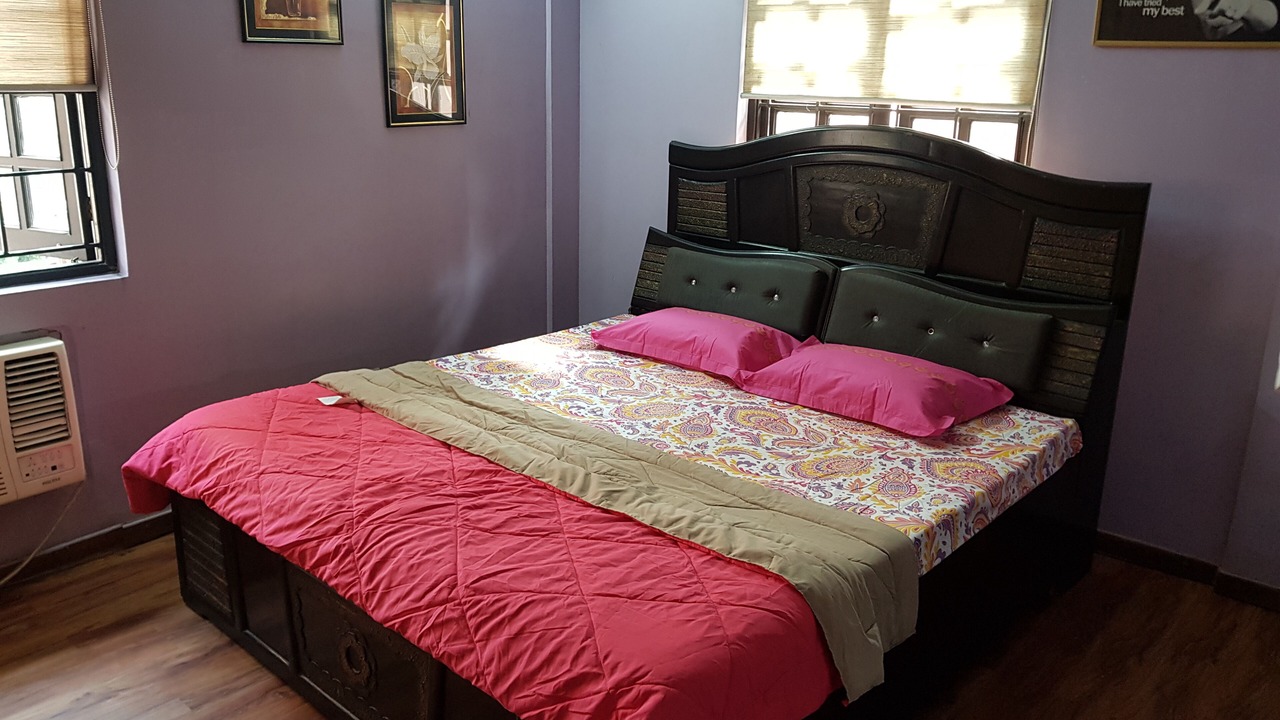 Photo of Bedroom in Ballygunge
