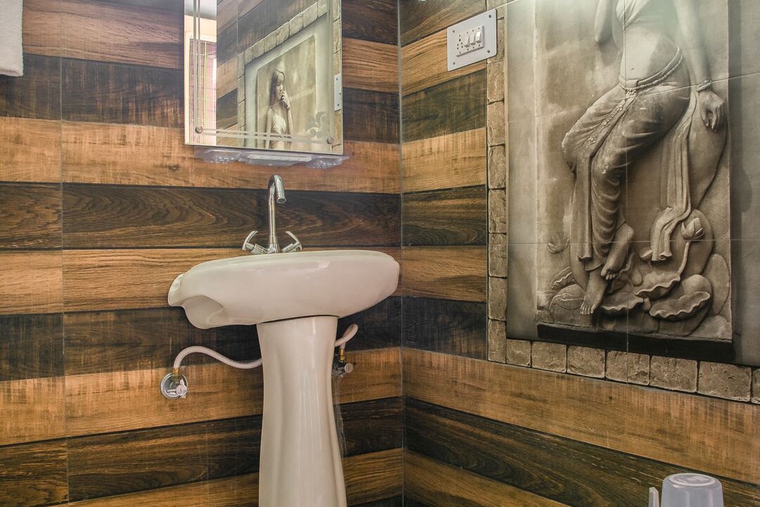 Photo of Bathroom in Banjar