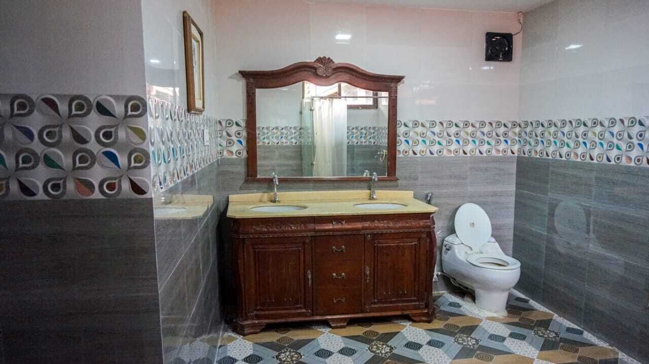 Photo of Bathroom in Aarey Colony