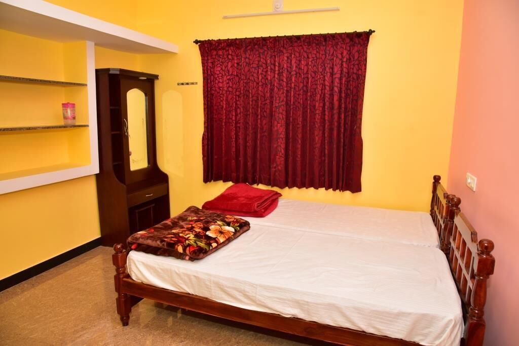 Photo of Bedroom in Valparai