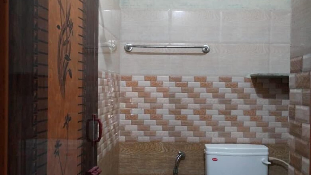 Photo of Bathroom in Tiruvannamalai
