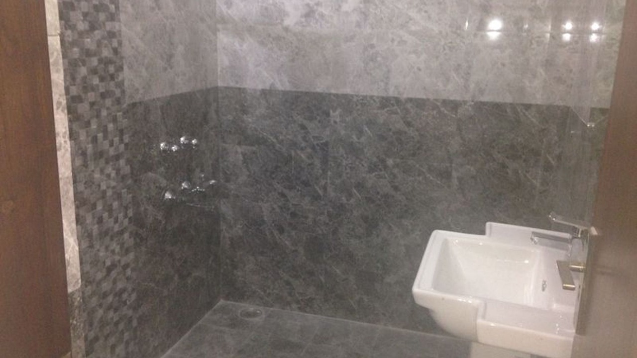 Photo of Bathroom in Fatehpur