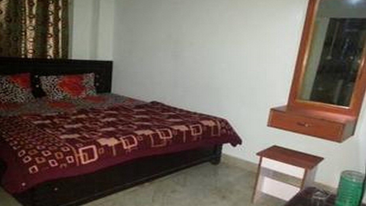 Photo of Bedroom in Tapovan