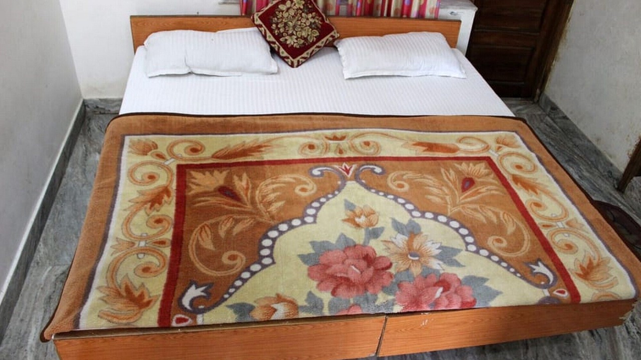 Photo of Bedroom in Tapovan
