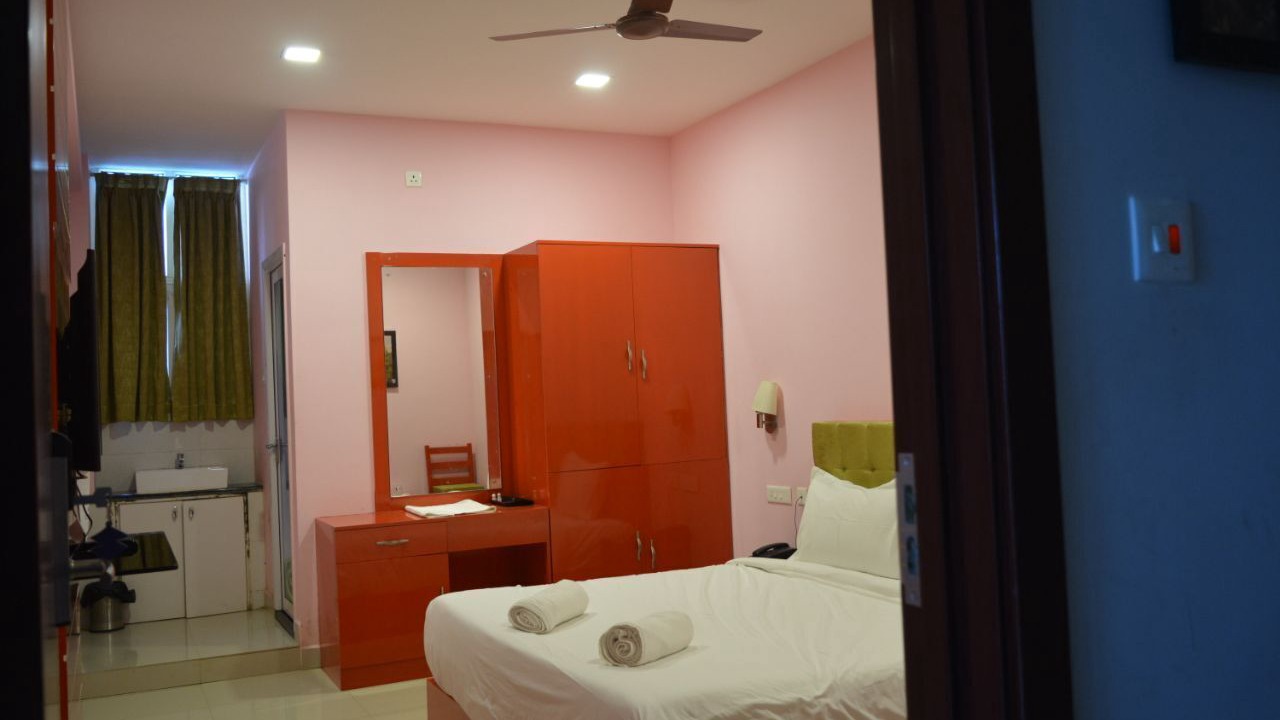 Photo of Bedroom in Valparai