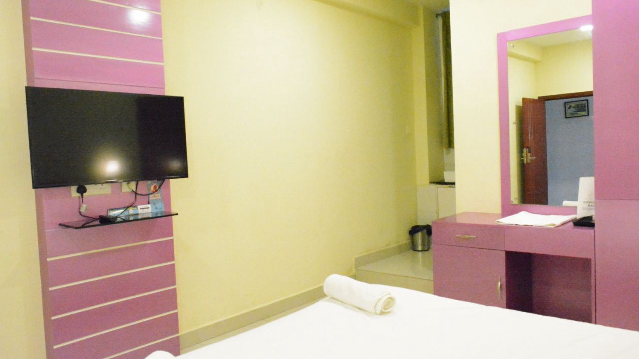 Photo of Bedroom in Valparai