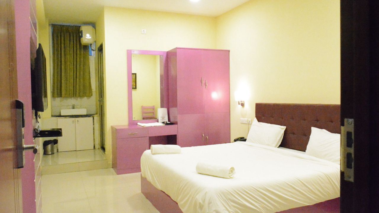 Photo of Bedroom in Valparai