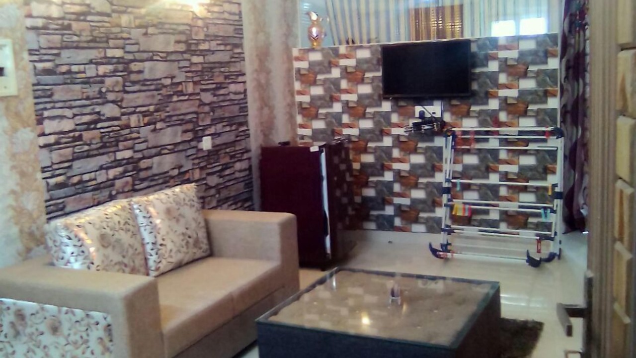 Photo of Livingroom in Tapovan