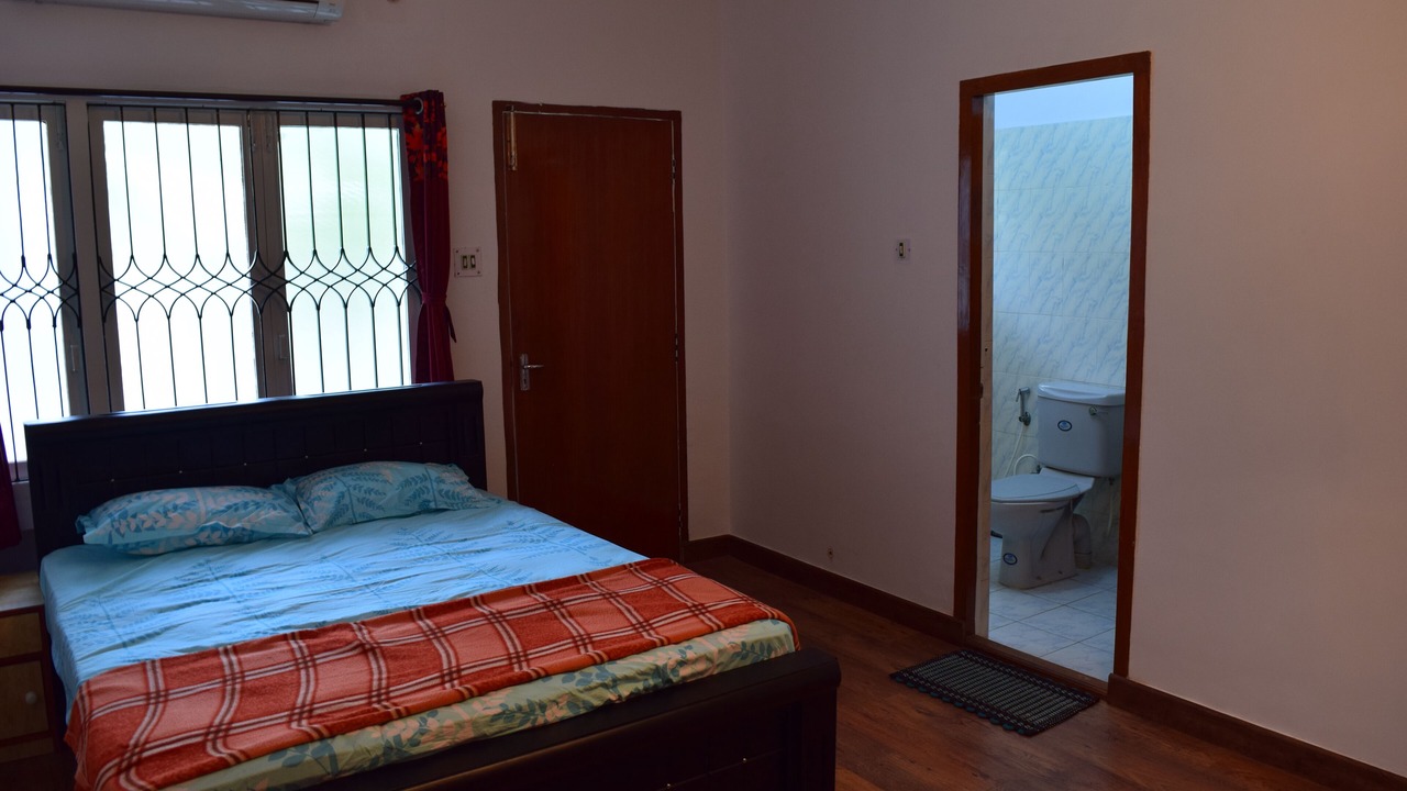 Photo of Bedroom in Thousand Lights West