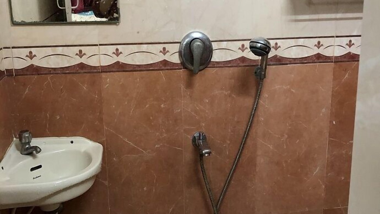 Photo of Bathroom in Raja Annamalai Puram