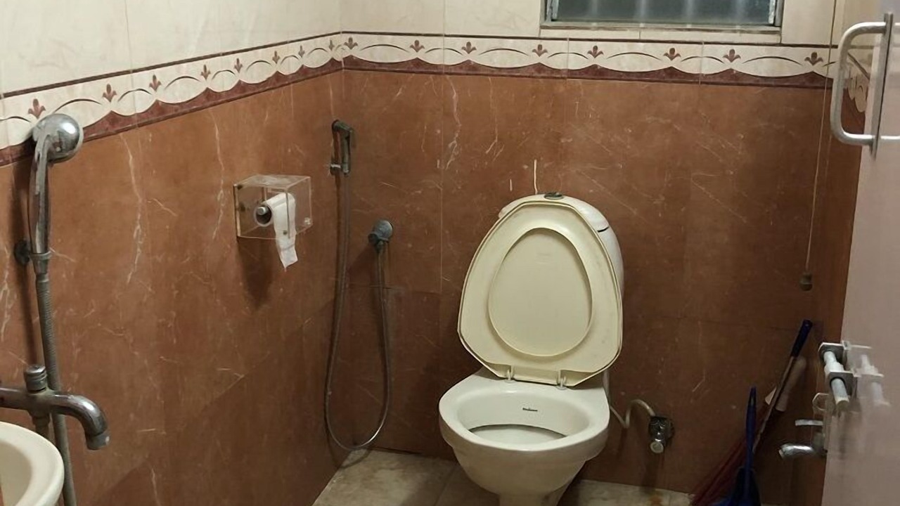 Photo of Bathroom in Raja Annamalai Puram