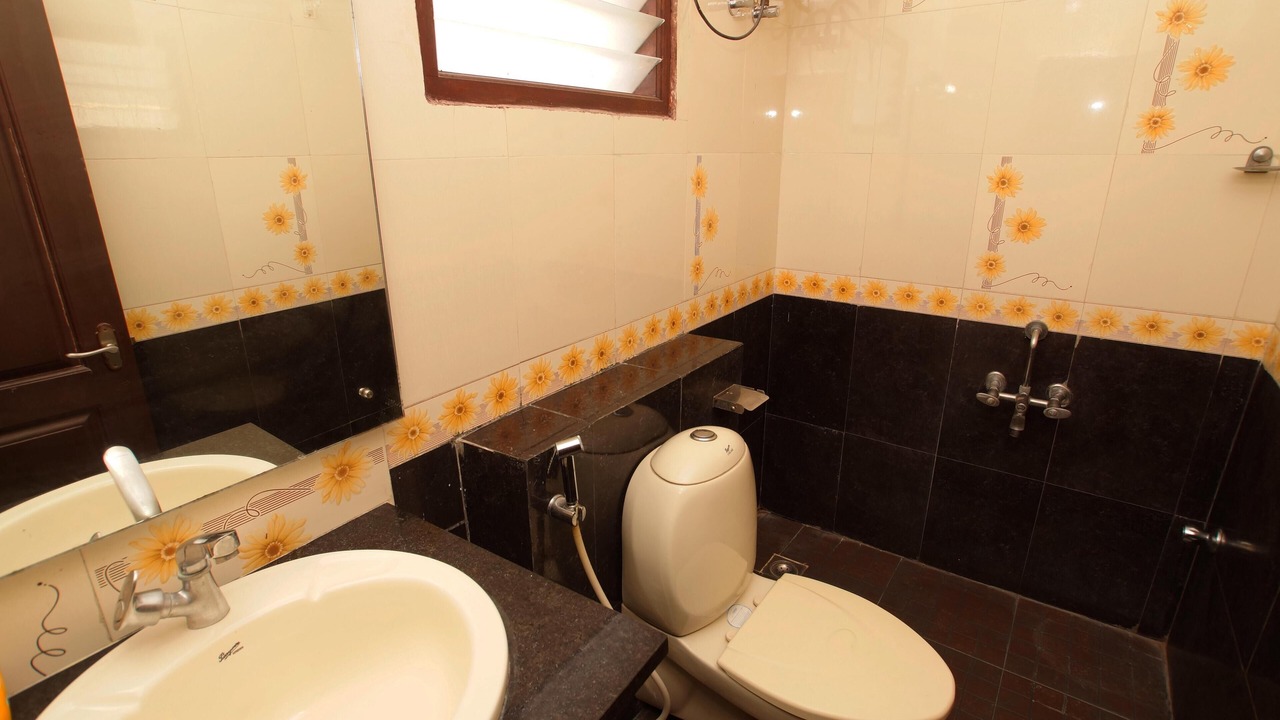 Photo of Bathroom in Royapettah