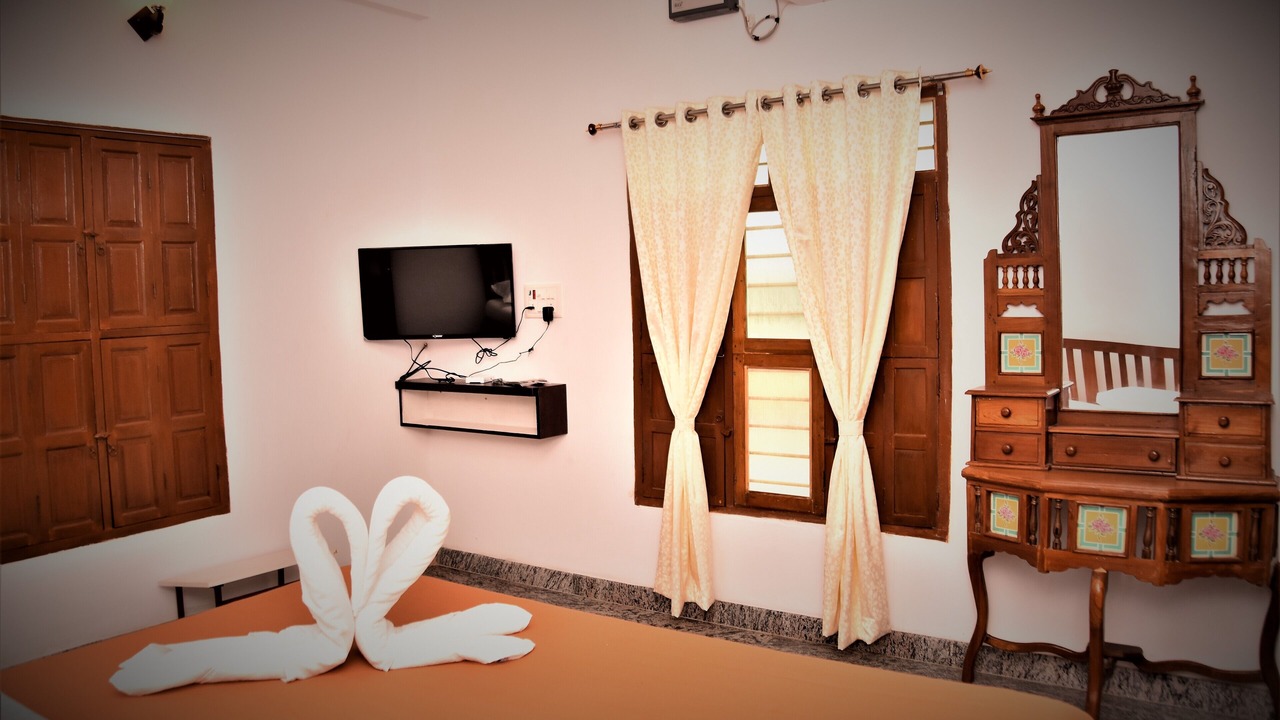 Photo of Bedroom in Mahabalipuram Beach