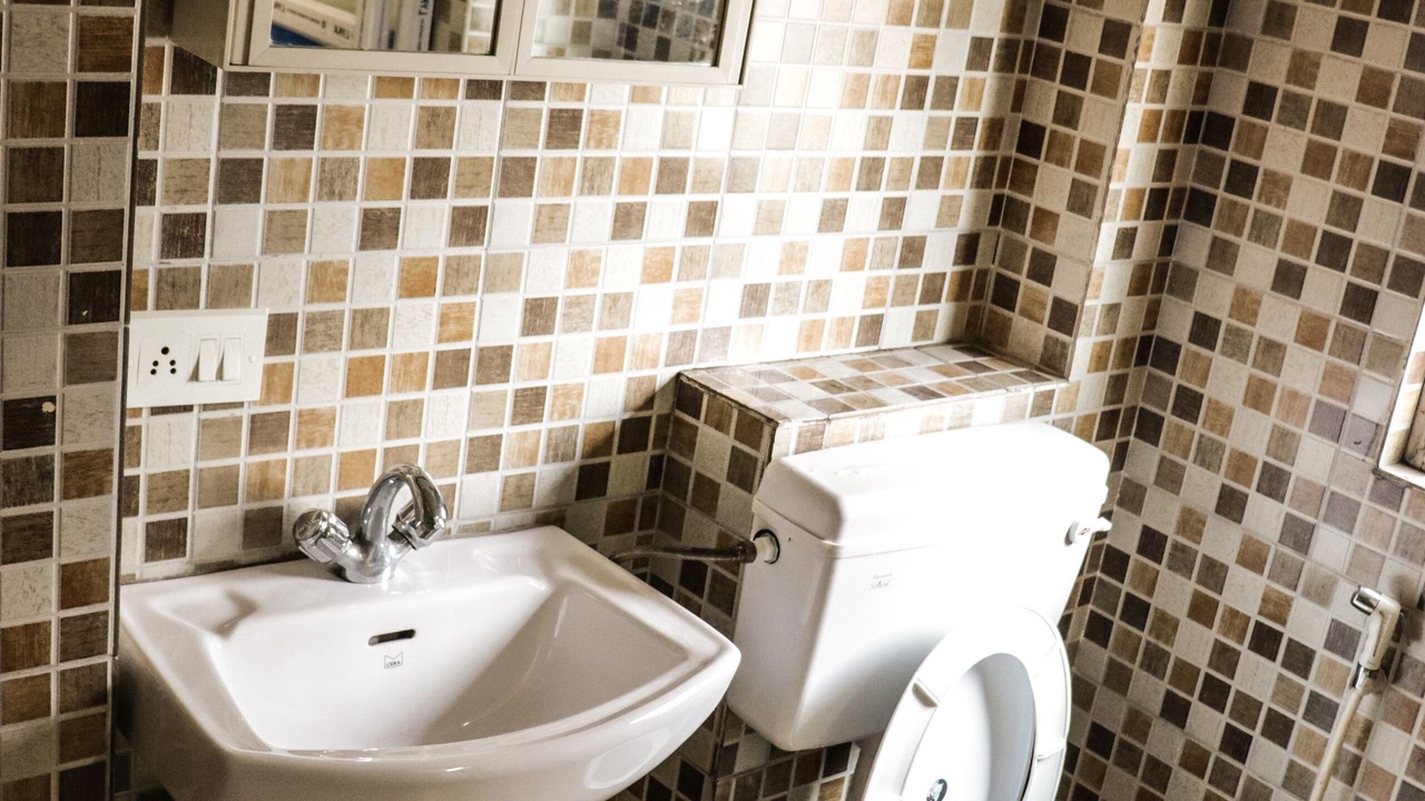 Photo of Bathroom in Bhowanipore