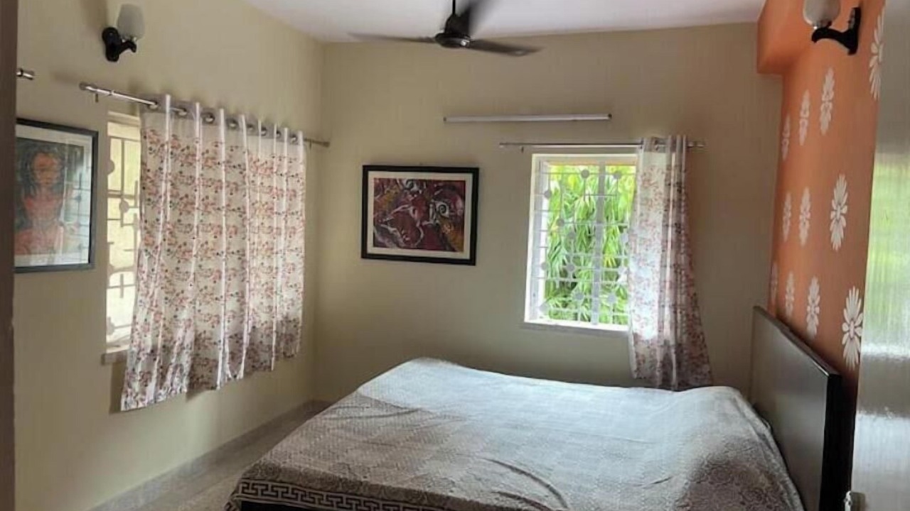 Photo of Bedroom in Sealdah