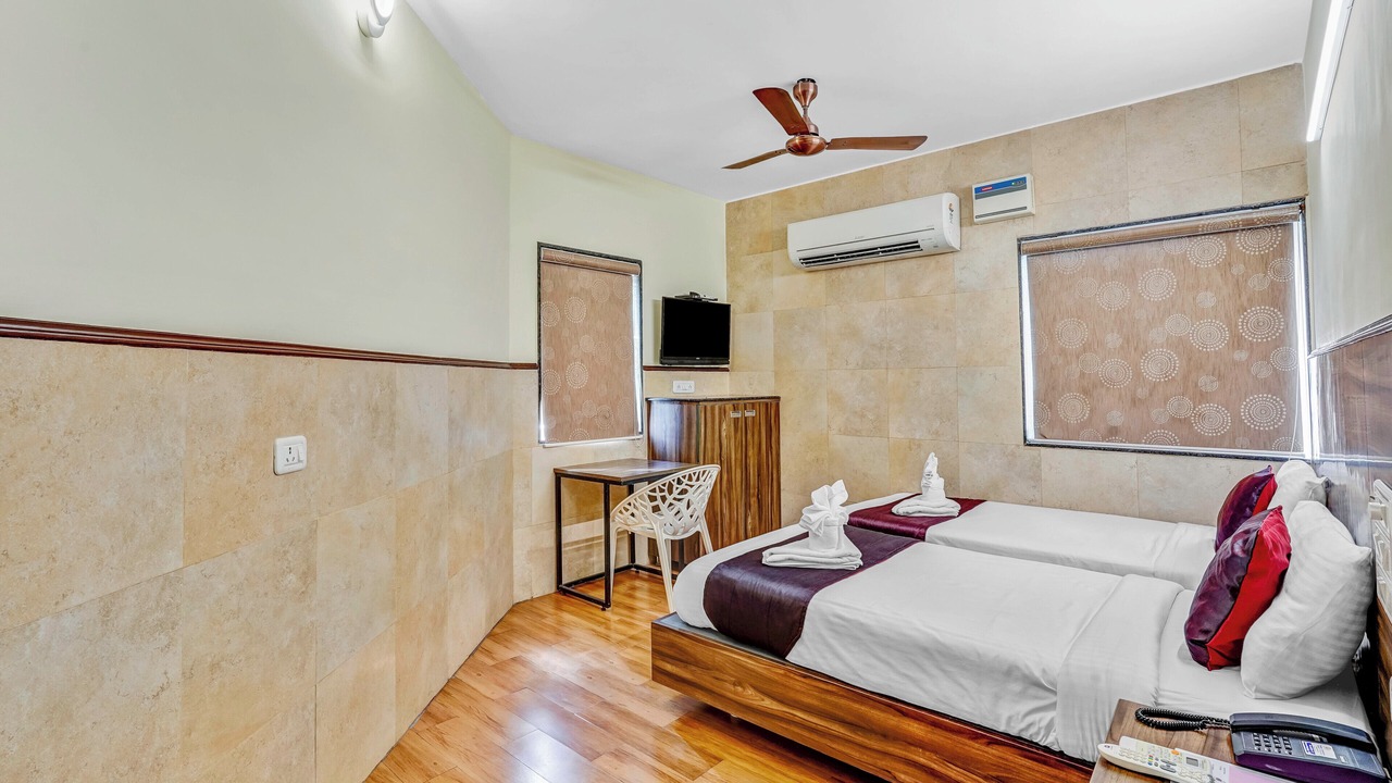 Photo of Bedroom in Teynampet