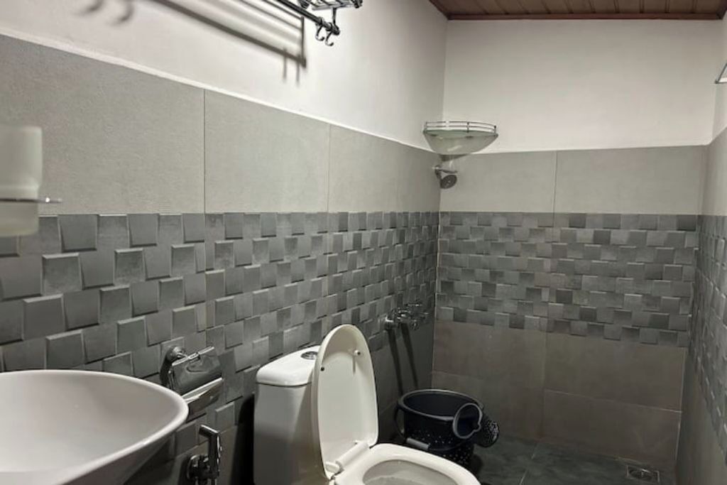 Photo of Bathroom in Udumbanchola