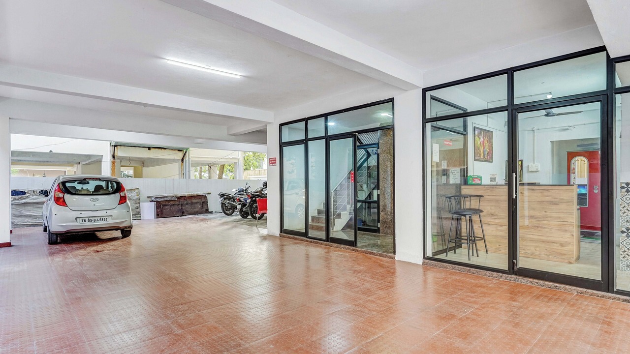 Photo of Livingroom in Mylapore Tiruvallikk