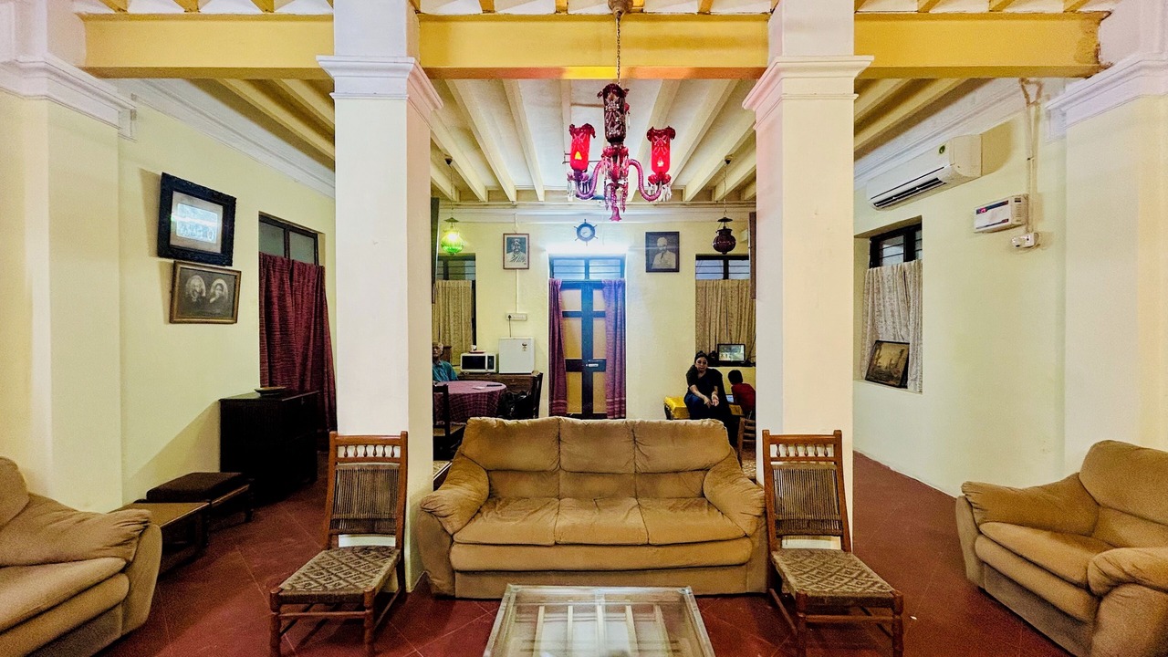 Photo of Livingroom in Egmore