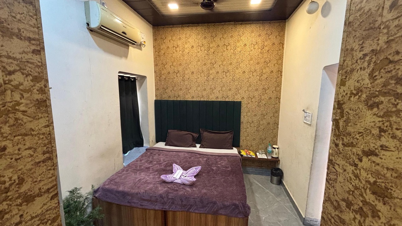 Photo of Bedroom in Haridwar