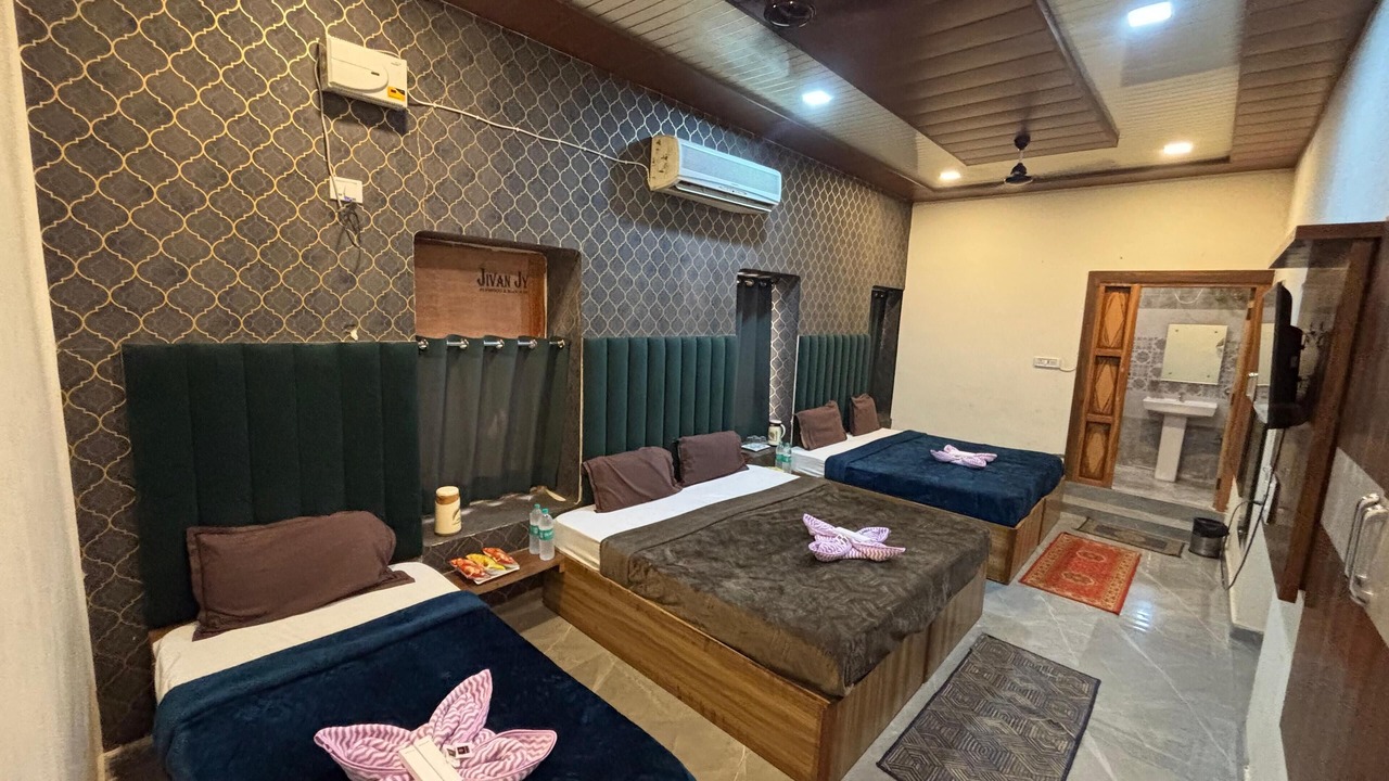 Photo of Bedroom in Haridwar