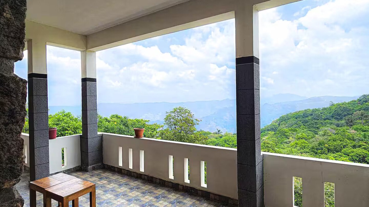 Photo of Patio Balcony in Vagamon