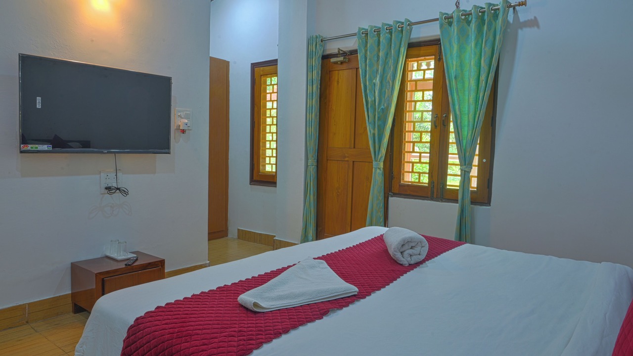 Photo of Bedroom in Bhimtal