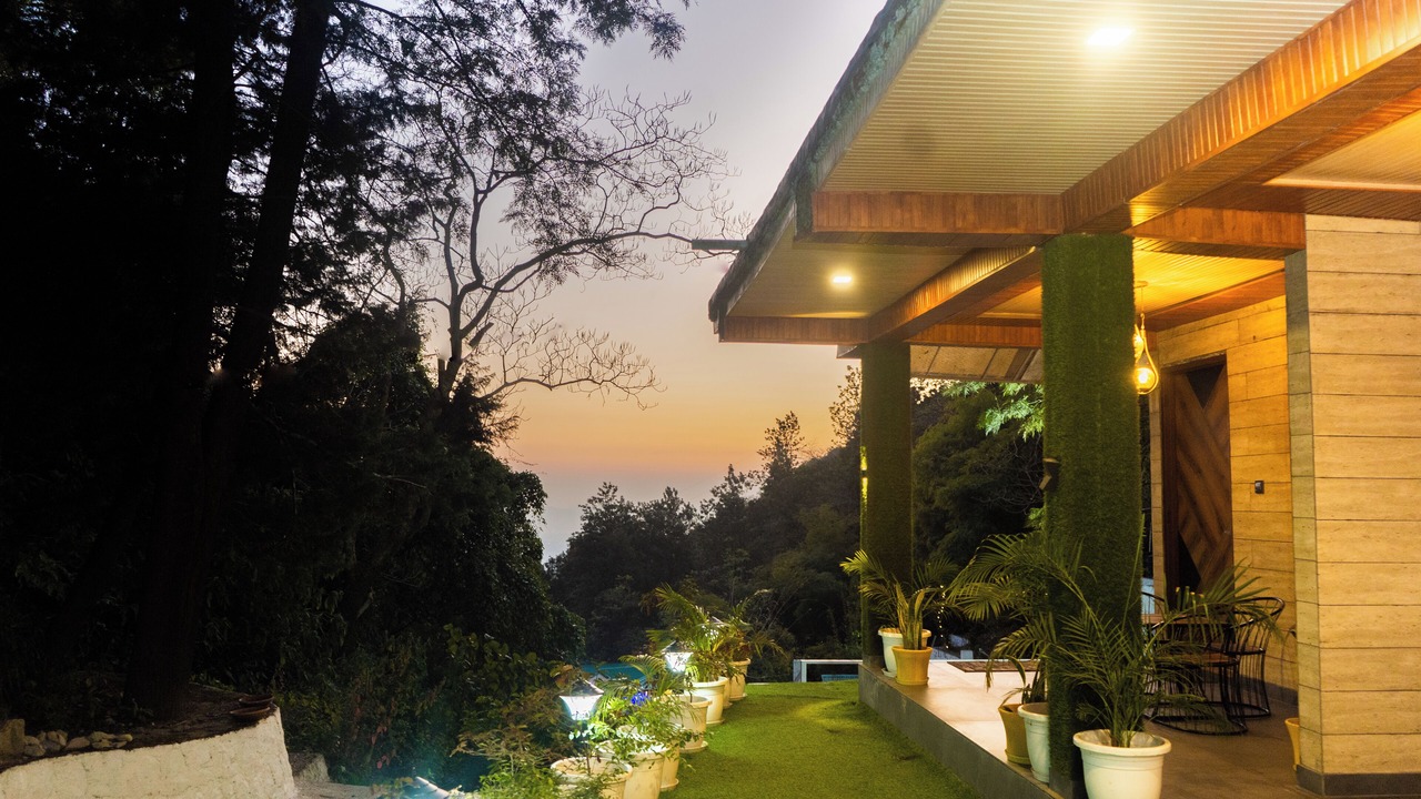 Photo of Patio Balcony in Mussoorie