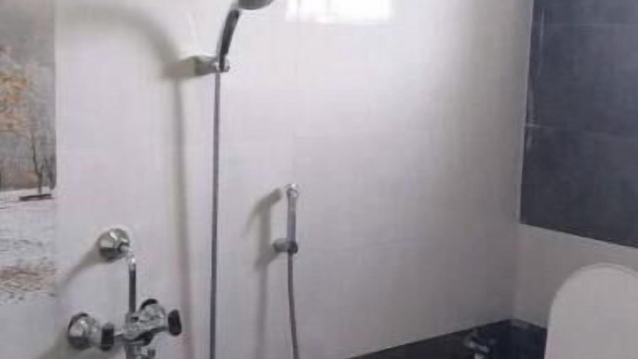 Photo of Bathroom in Ooty
