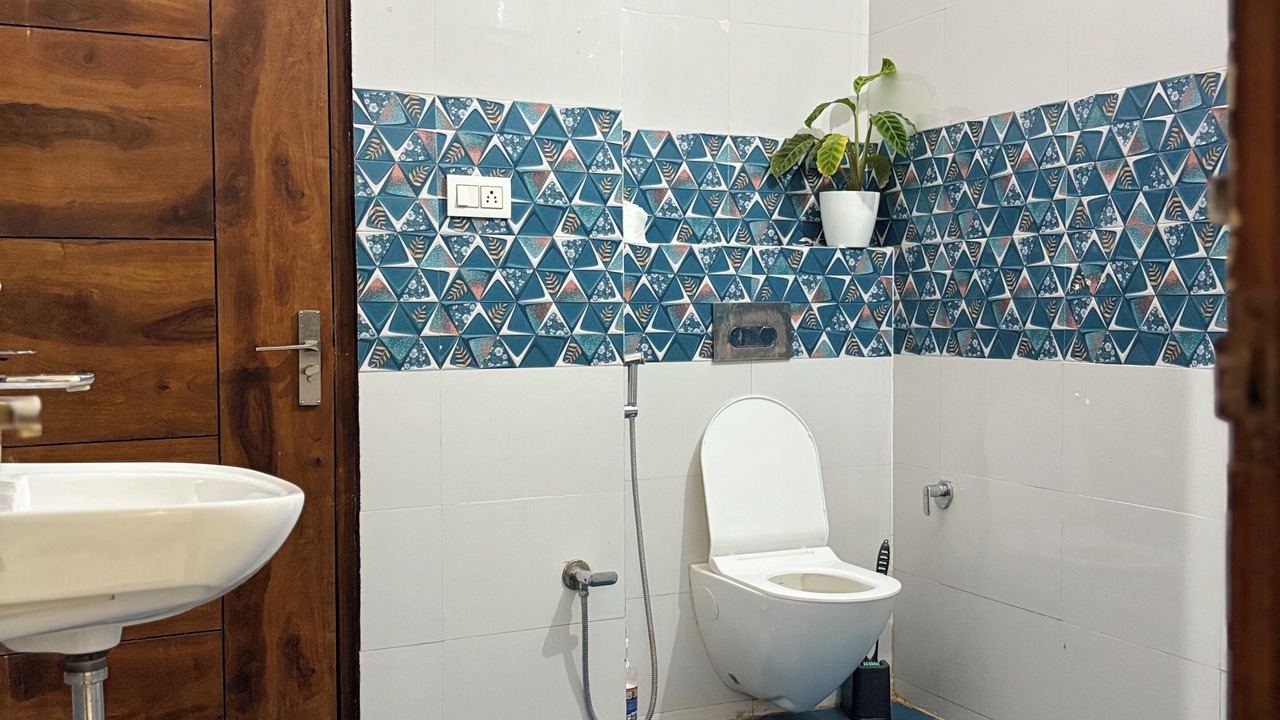 Photo of Bathroom in Tapovan
