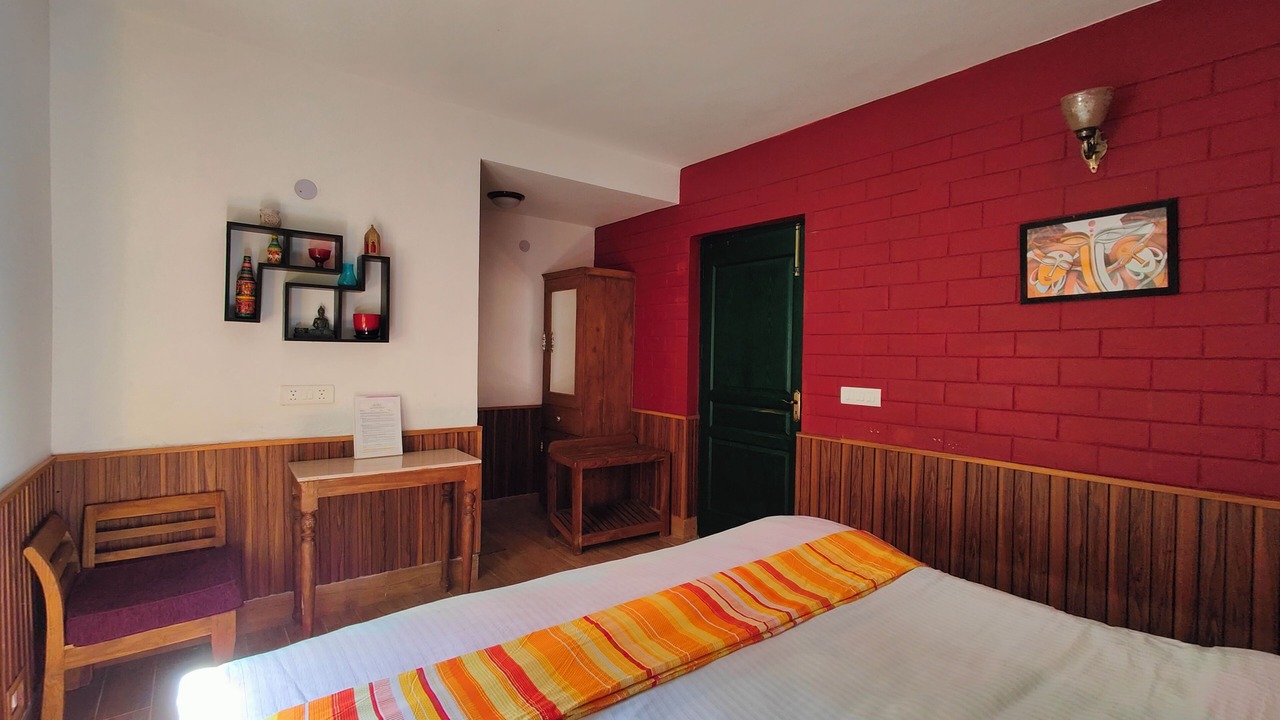 Photo of Bedroom in Mukteshwar