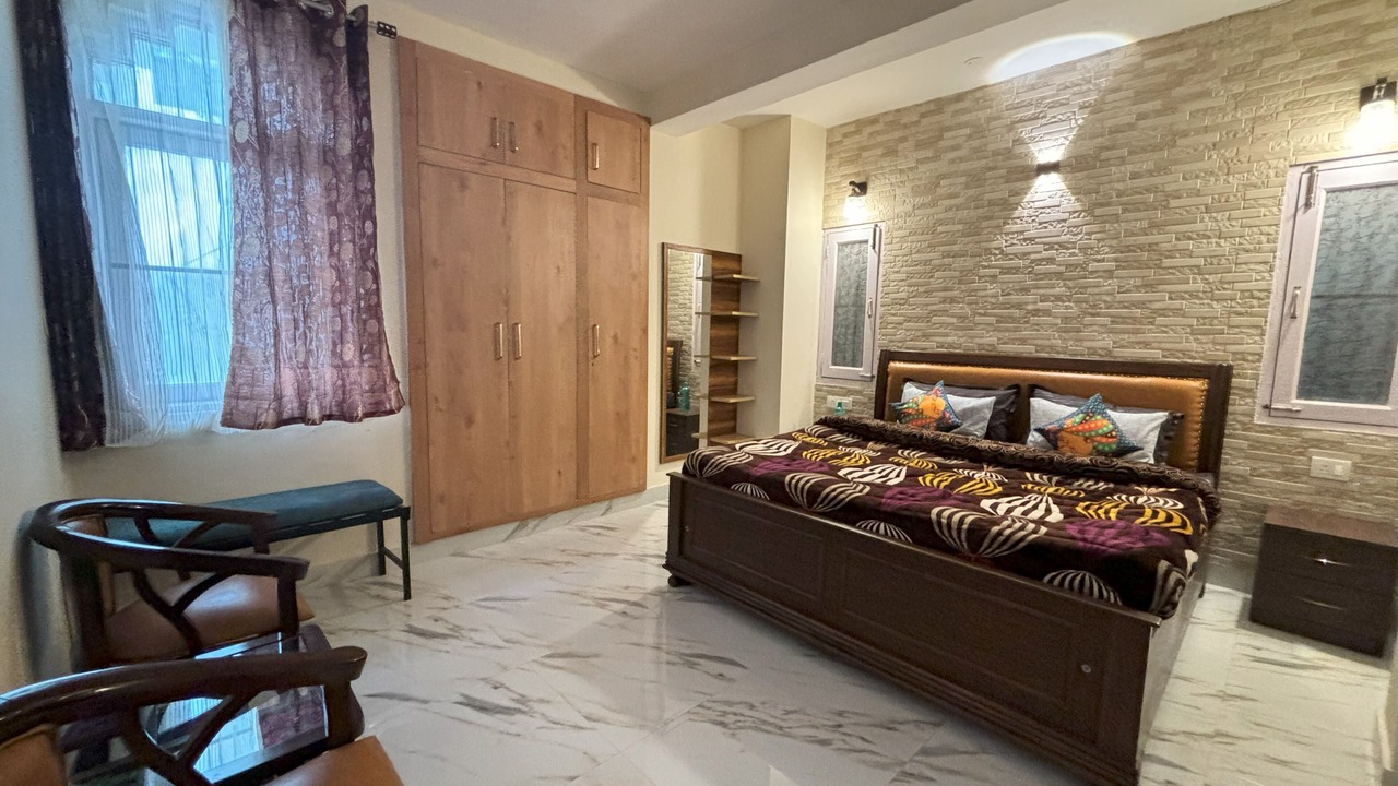 Photo of Bedroom in The Mall Road