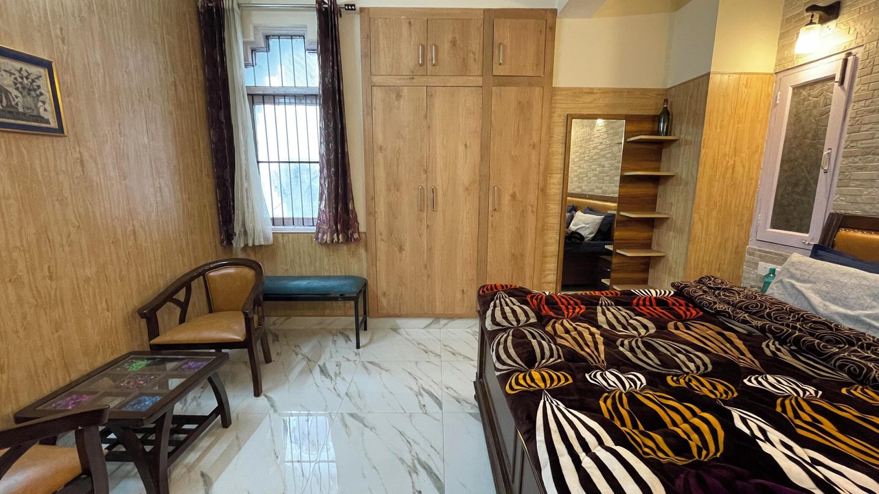 Photo of Bedroom in The Mall Road
