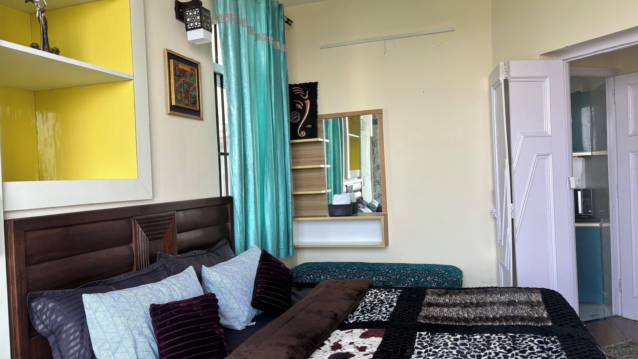 Photo of Bedroom in The Mall Road