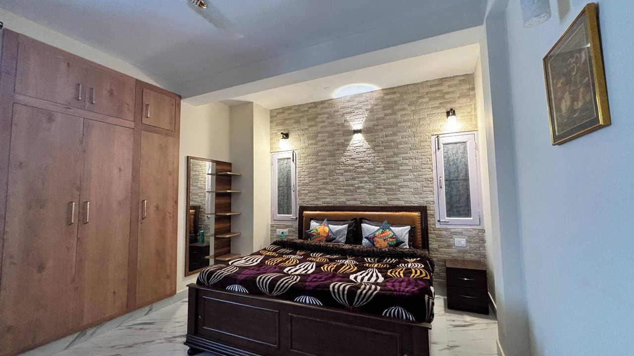 Photo of Bedroom in The Mall Road