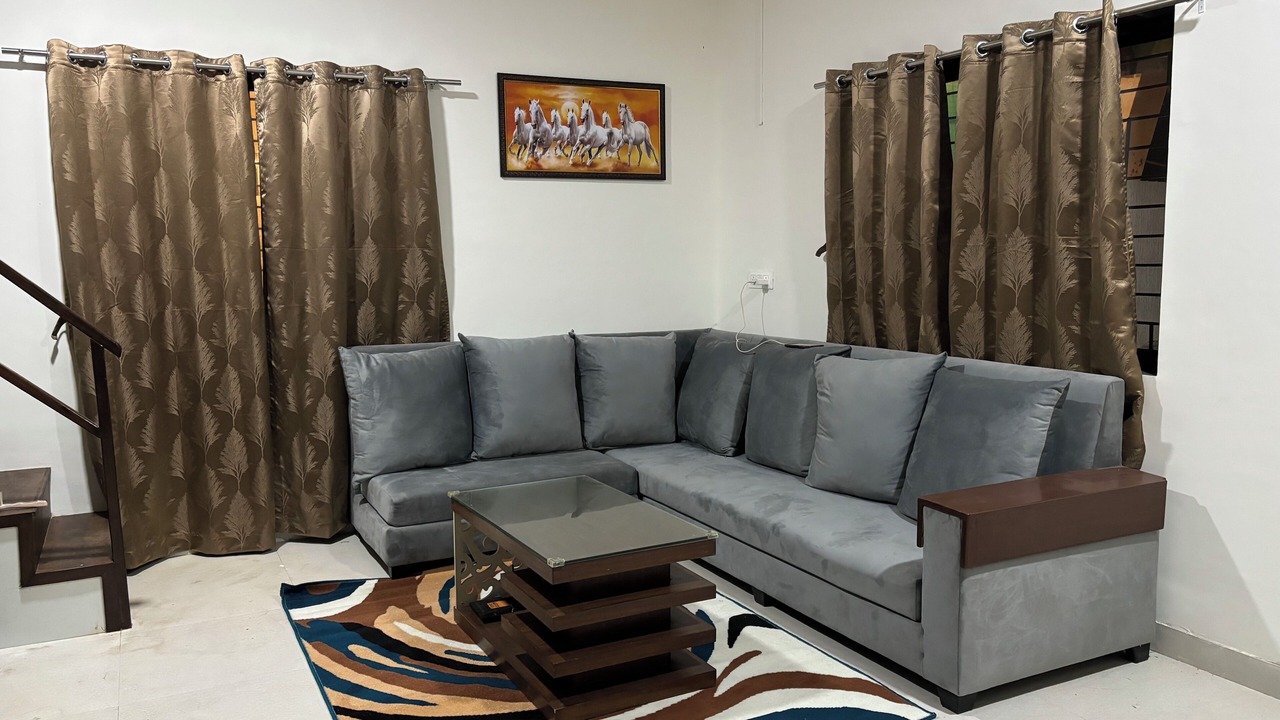 Photo of Livingroom in Pune