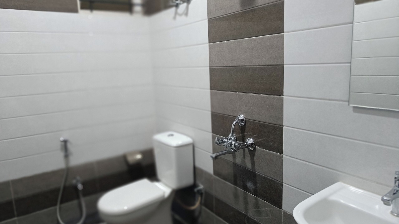 Photo of Bathroom in Kalyan Nagar