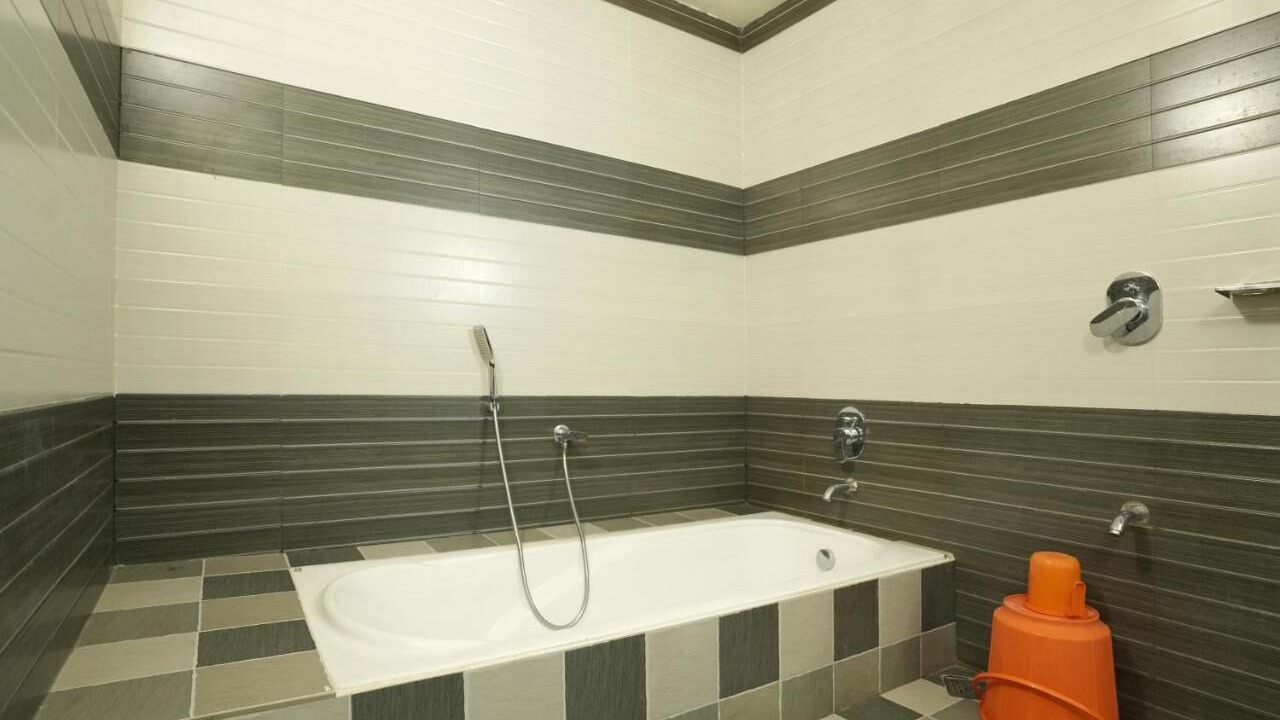 Photo of Bathroom in Kolagappara