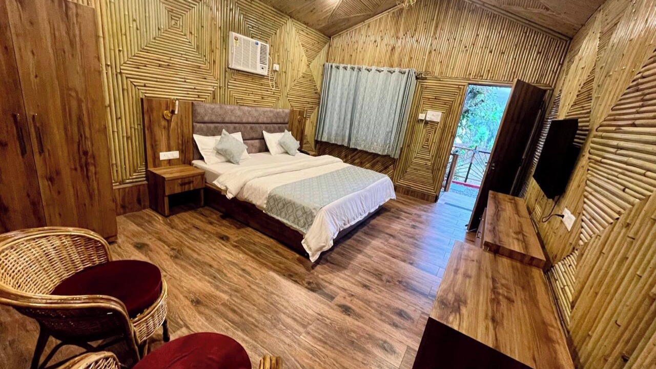 Photo of Bedroom in Tapovan