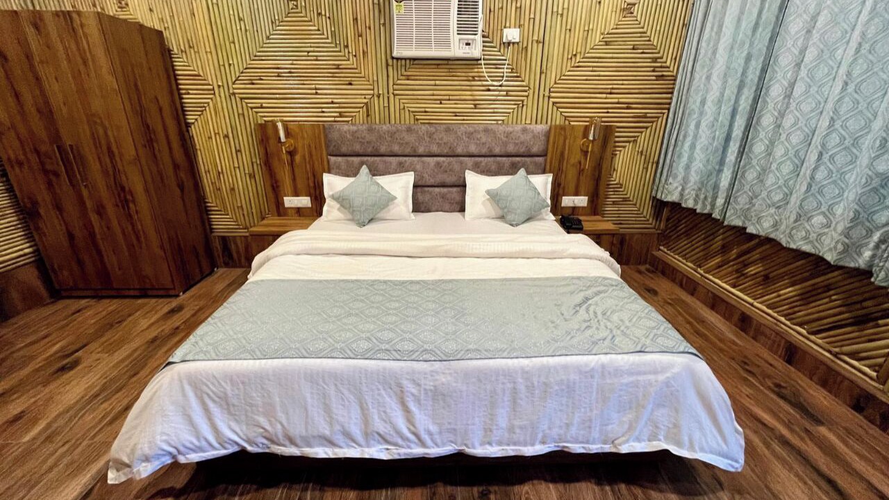 Photo of Bedroom in Tapovan