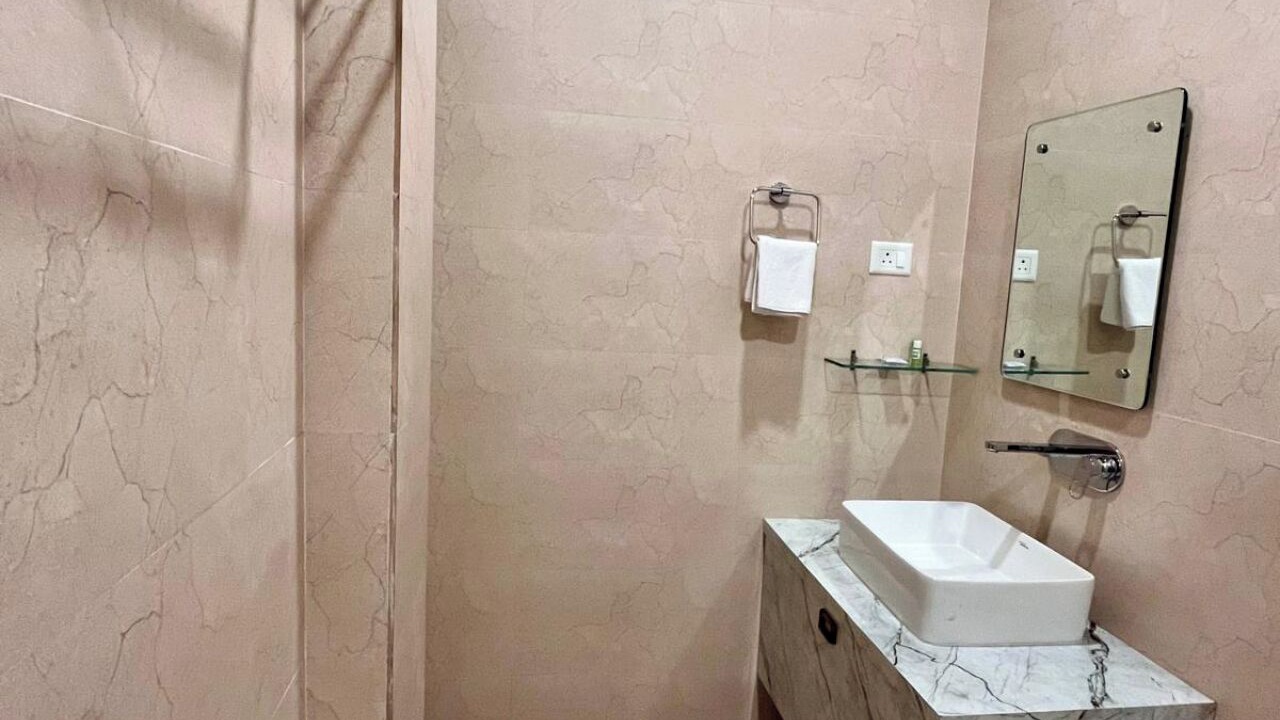 Photo of Bathroom in Tapovan